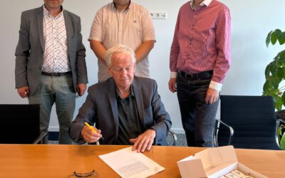 Opgewekt Lelystad officieel van start na oprichting bij notaris